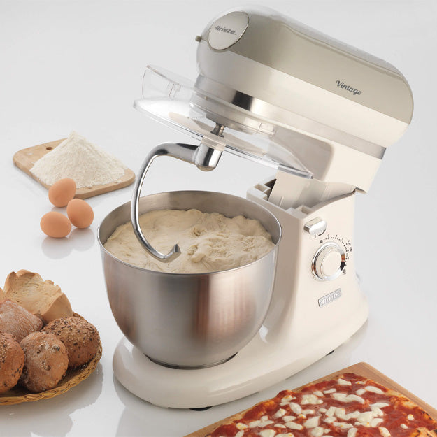 Ariete Vintage Stand Mixer – Blue, Beige & Green